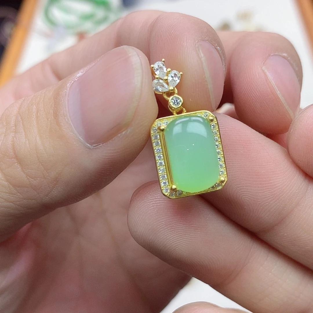 和田玉银S925镶嵌吊坠(不含链)屈*纸