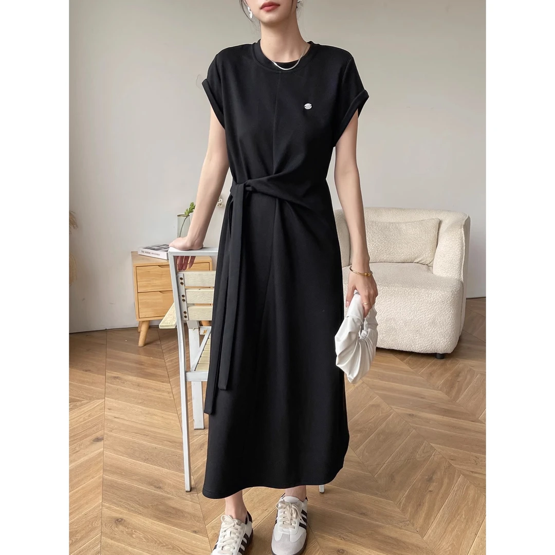 黑色短袖连衣裙女夏季2025新款圆领收腰系带休闲中长款a字t恤裙子