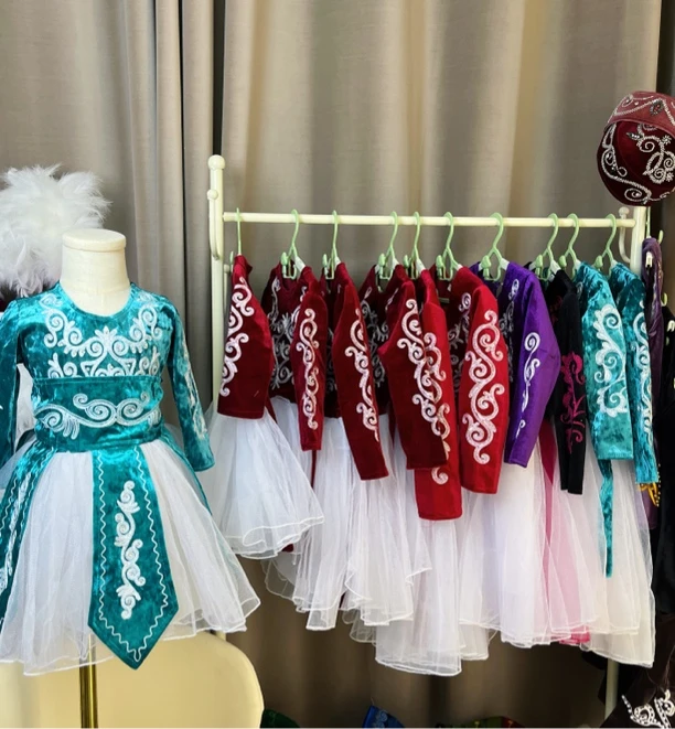 哈萨克女童民族服时尚复古民族风儿童重工