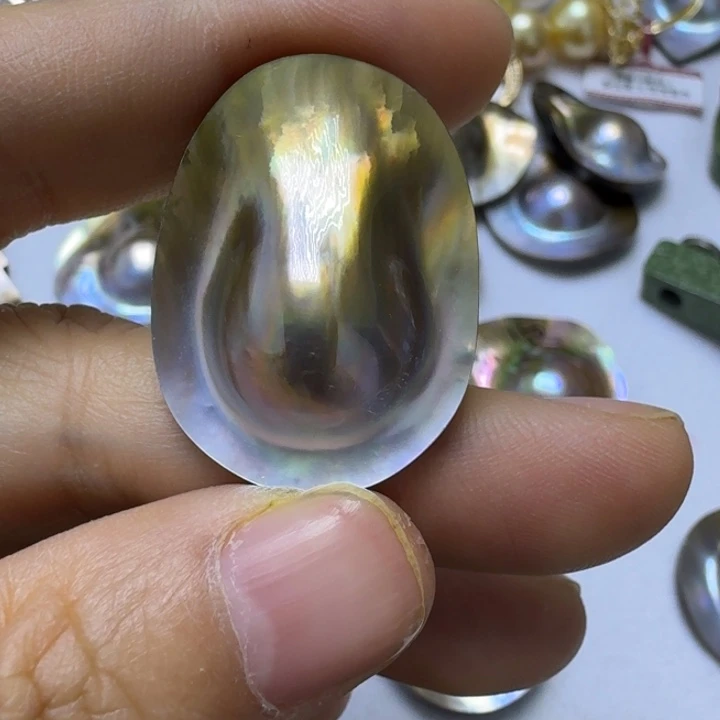 楚***拼合珍珠（马贝珠）裸珠