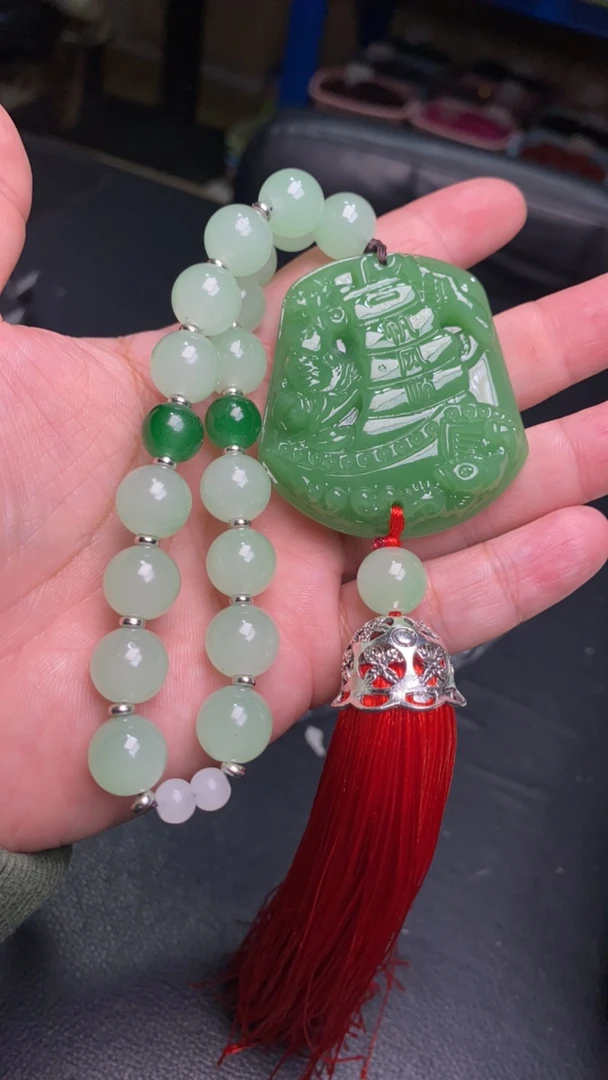 B523 碧绿一帆风顺吊饰