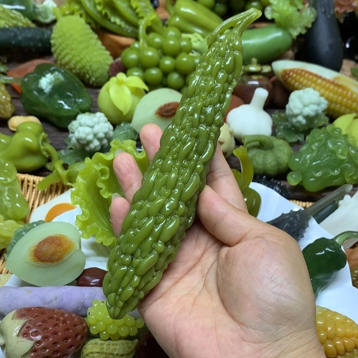 蛇纹石玉未镶嵌摆件