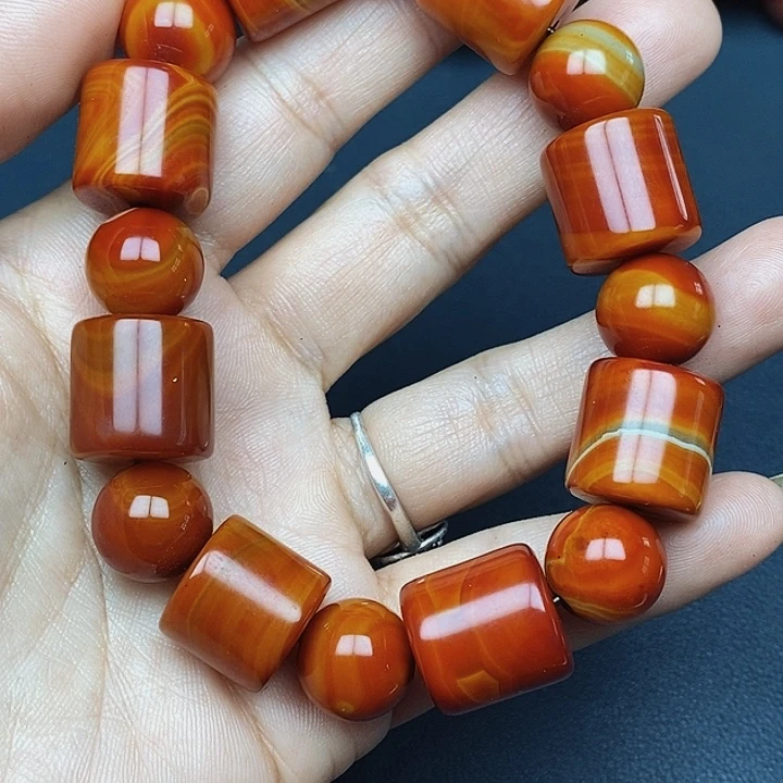 沧****玛瑙/玉髓颈饰未镶嵌