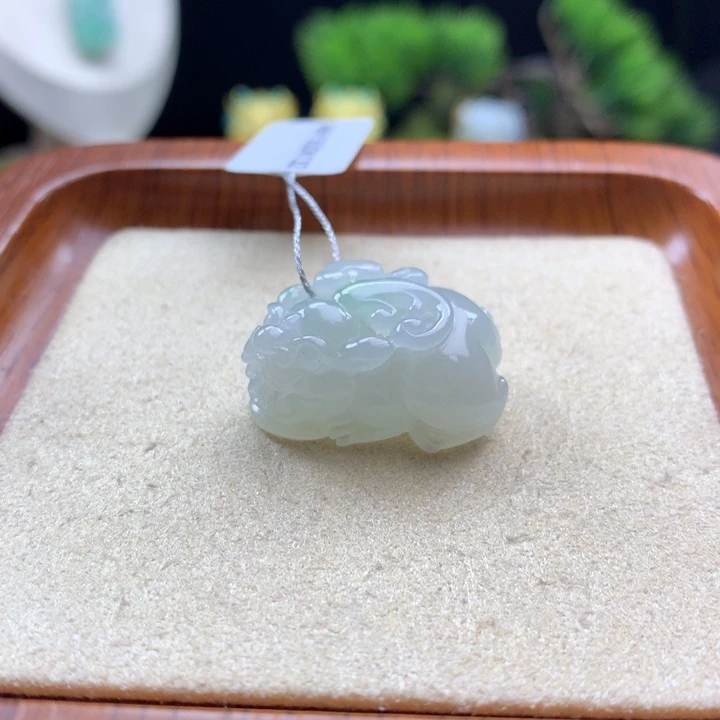 翡翠未镶嵌颈饰貔貅17