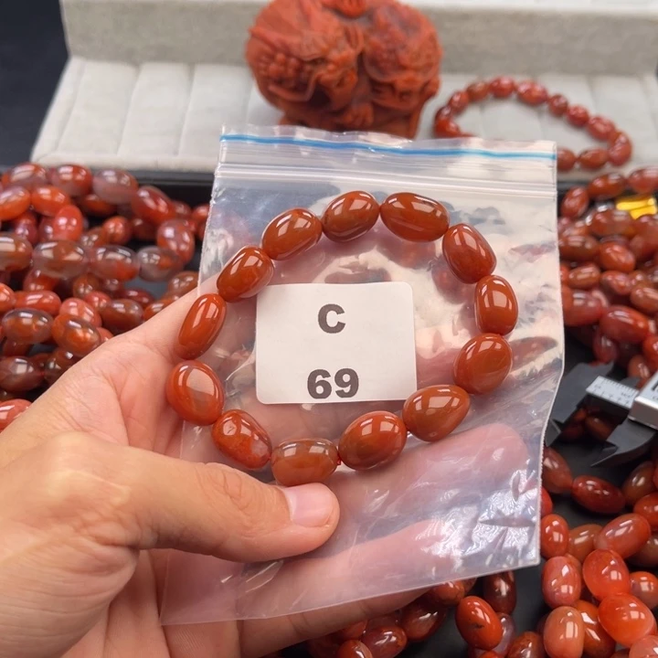 ****盼南红玛瑙未镶嵌多样性发货默认微瑕称重40克