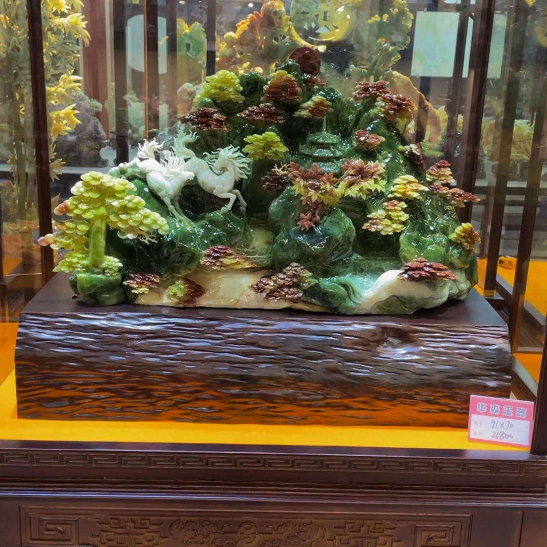 蛇纹石玉未镶嵌摆件