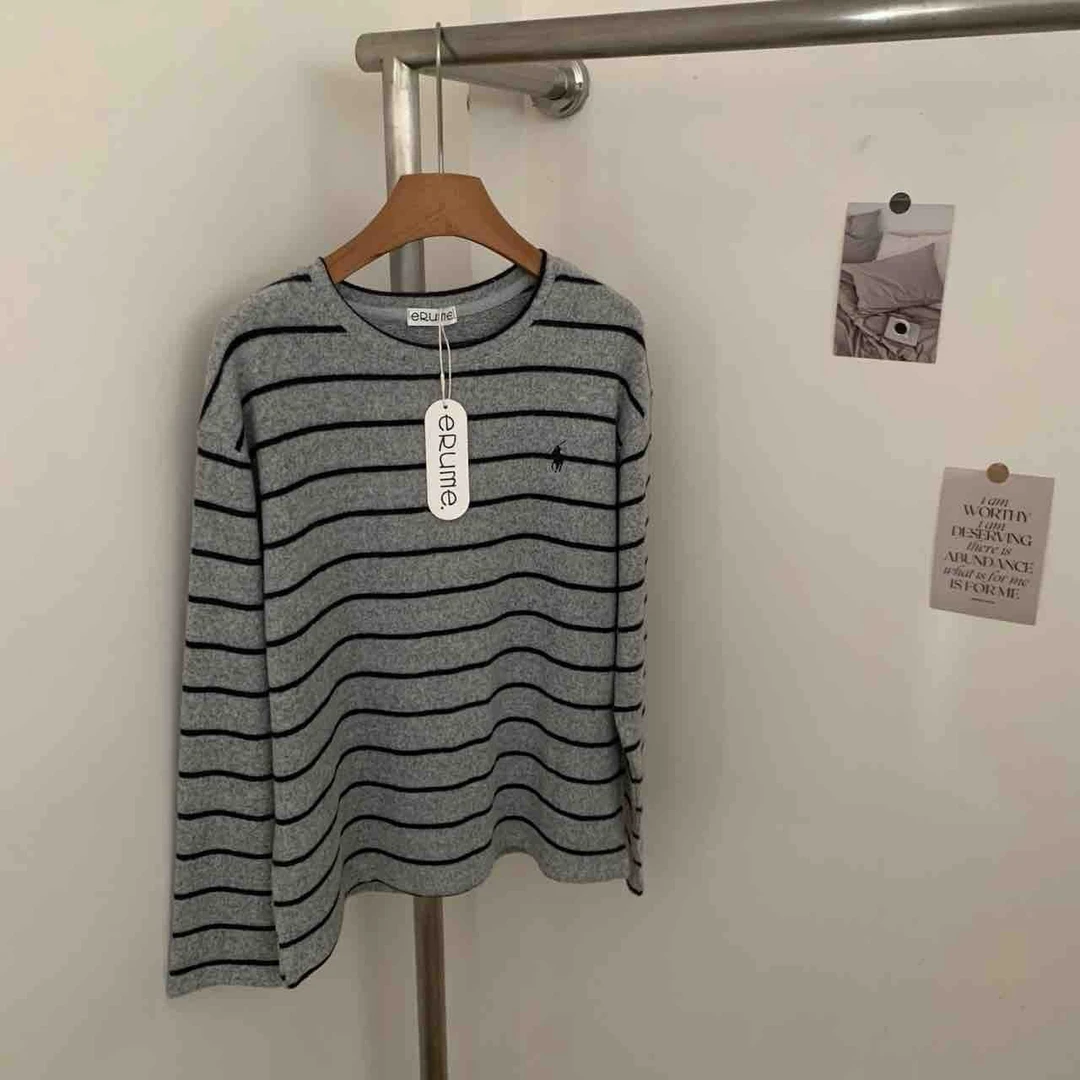 9056韩代 爆款羊羊绒刺绣条纹小马