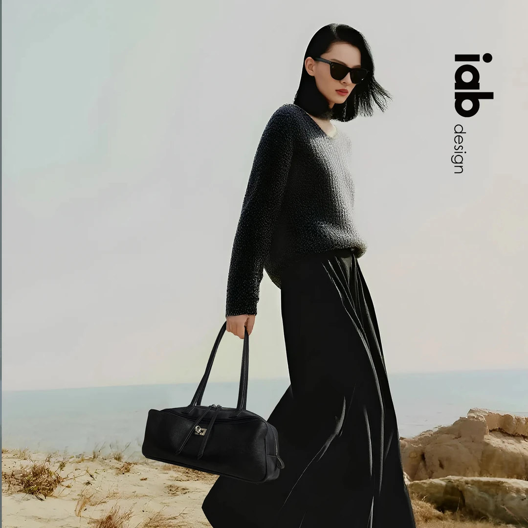 iab软实力穿搭《嘿》山系列软山保龄球包男女同款布配皮超轻单肩包