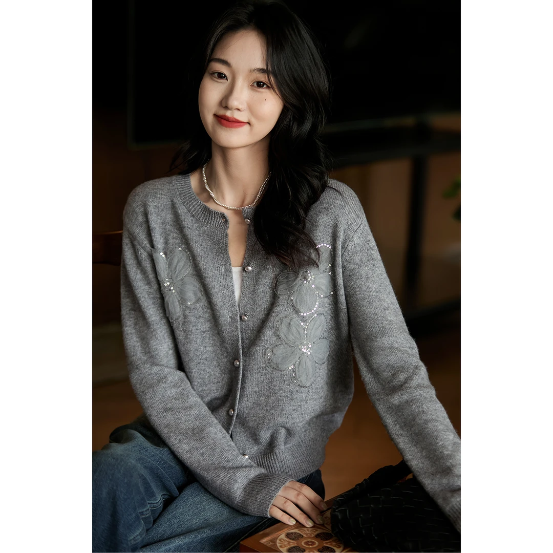 【miu系花朵开衫】设计感重工花朵羊毛羊绒圆领针织开衫ZWN865413VG