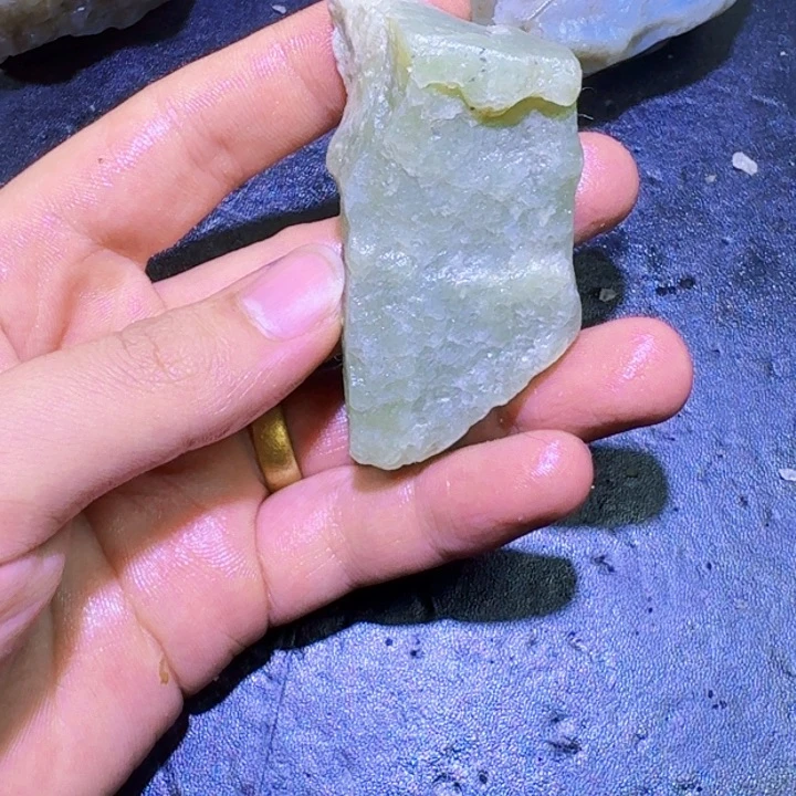 和田玉未镶嵌珠宝半成品