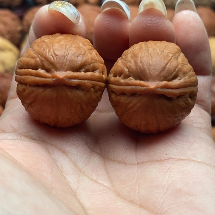 核桃精品文玩核桃手捻元宝