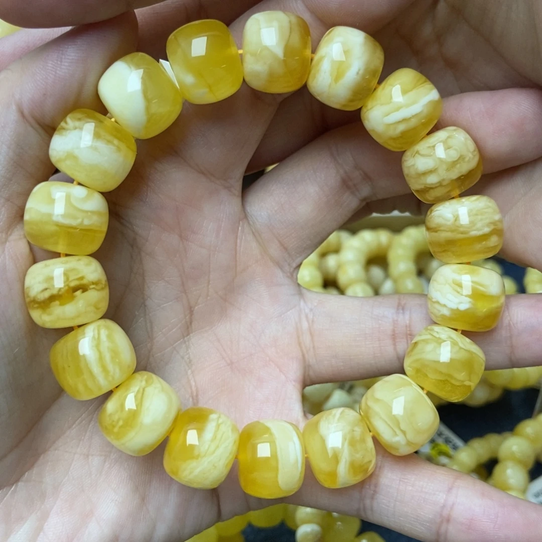 蜜蜡未镶嵌珠宝奇石40