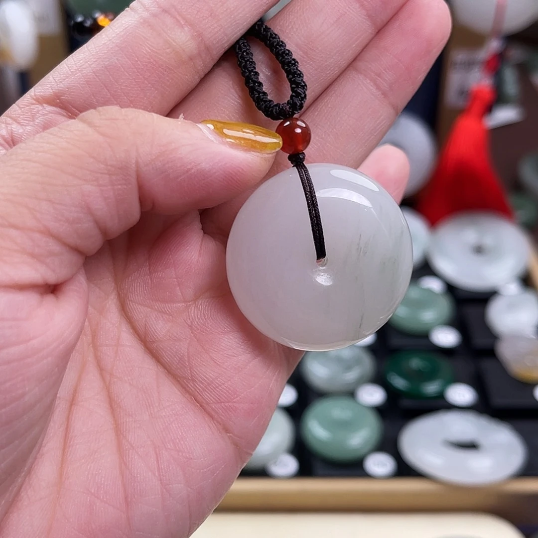 石英质玉未镶嵌吊坠(赠链)?****