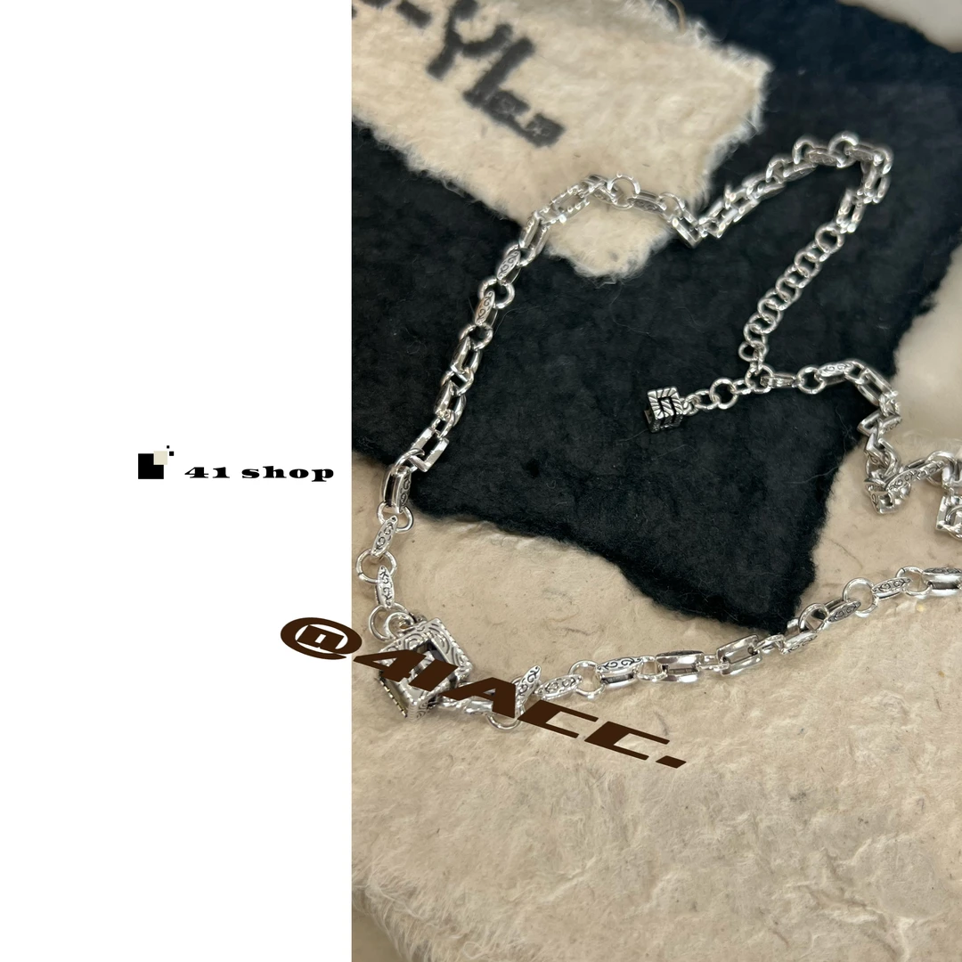 铜合金合成锆石项链 B-1  方形锆石G字母纹路项链