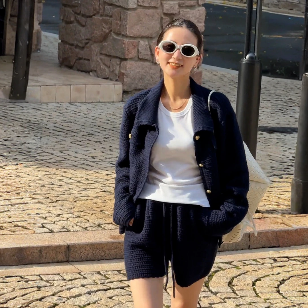 韩系早秋气质穿搭一整套极简高级感老钱风藏青色针织外套套装裙女