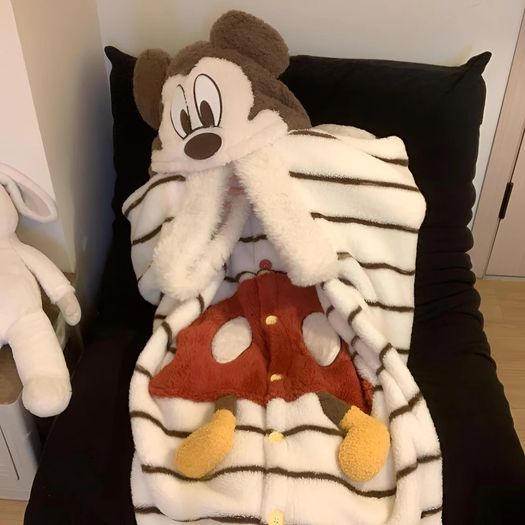 可爱卡通米奇斗篷睡衣女珊瑚绒秋冬季新款加绒保暖睡袍家居服套装