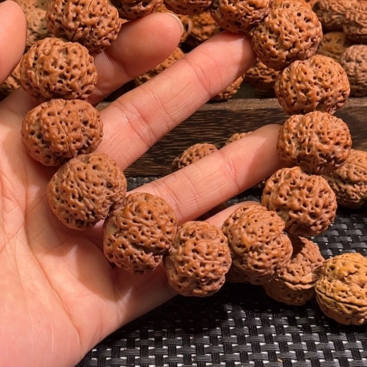 冷***知手串金刚菩提蜂窝