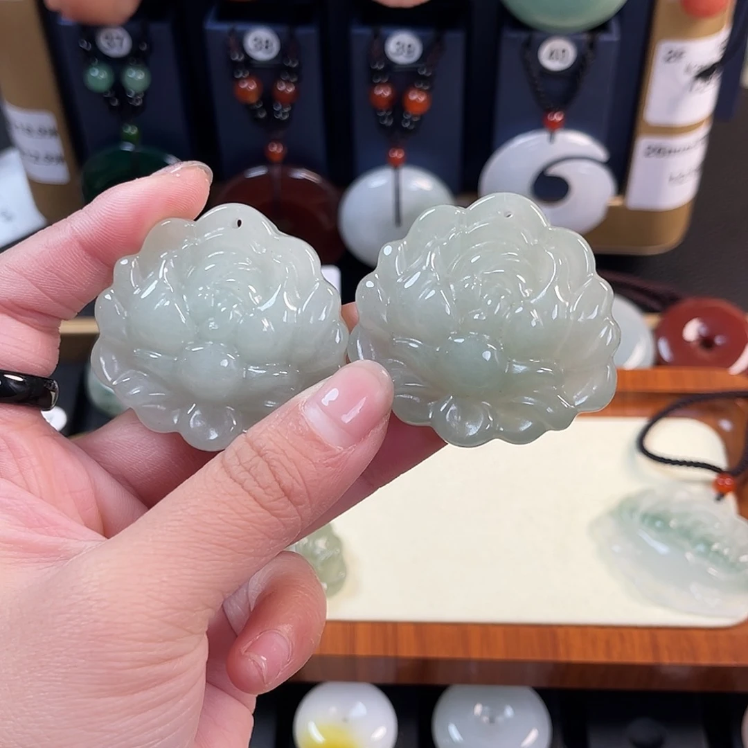 颈饰未镶嵌石英质玉好****己