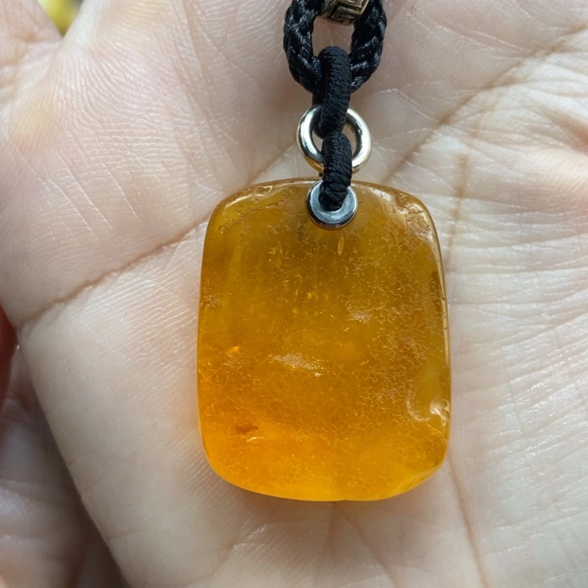 【闪购商品】琥珀颈饰未镶嵌