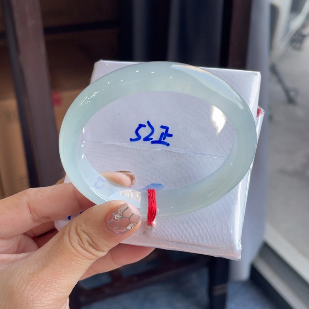 翡翠未镶嵌手镯53.8贵妃 冰蓝