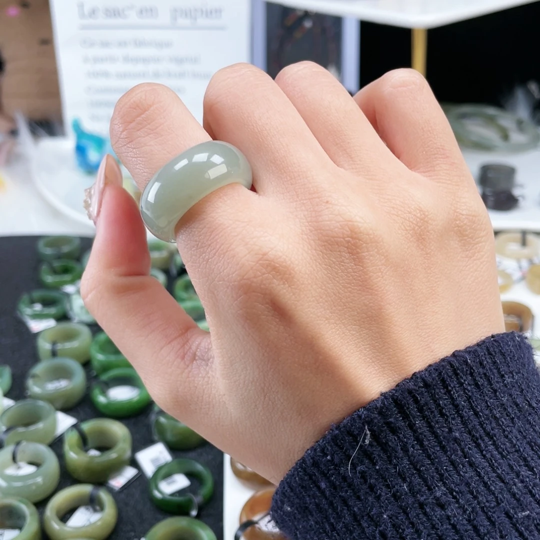 和田玉未镶嵌戒指P53奶蓝轮胎17不退换