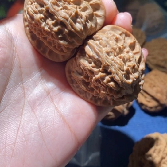 【闪购商品】吊坠文玩核桃•****朵三角白