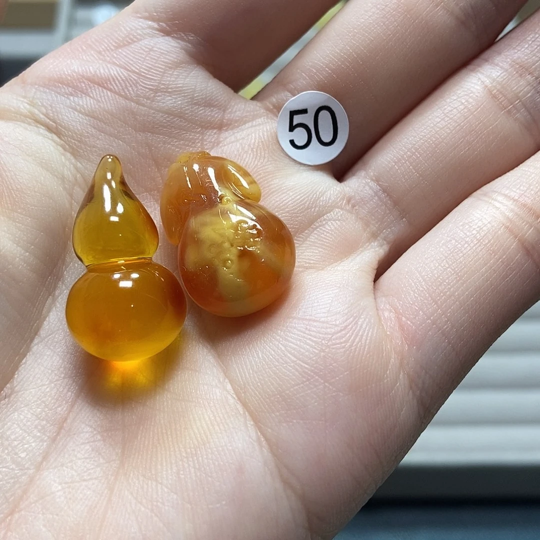 兔***，未镶嵌琥珀裸石天然琥珀蜜蜡吊坠