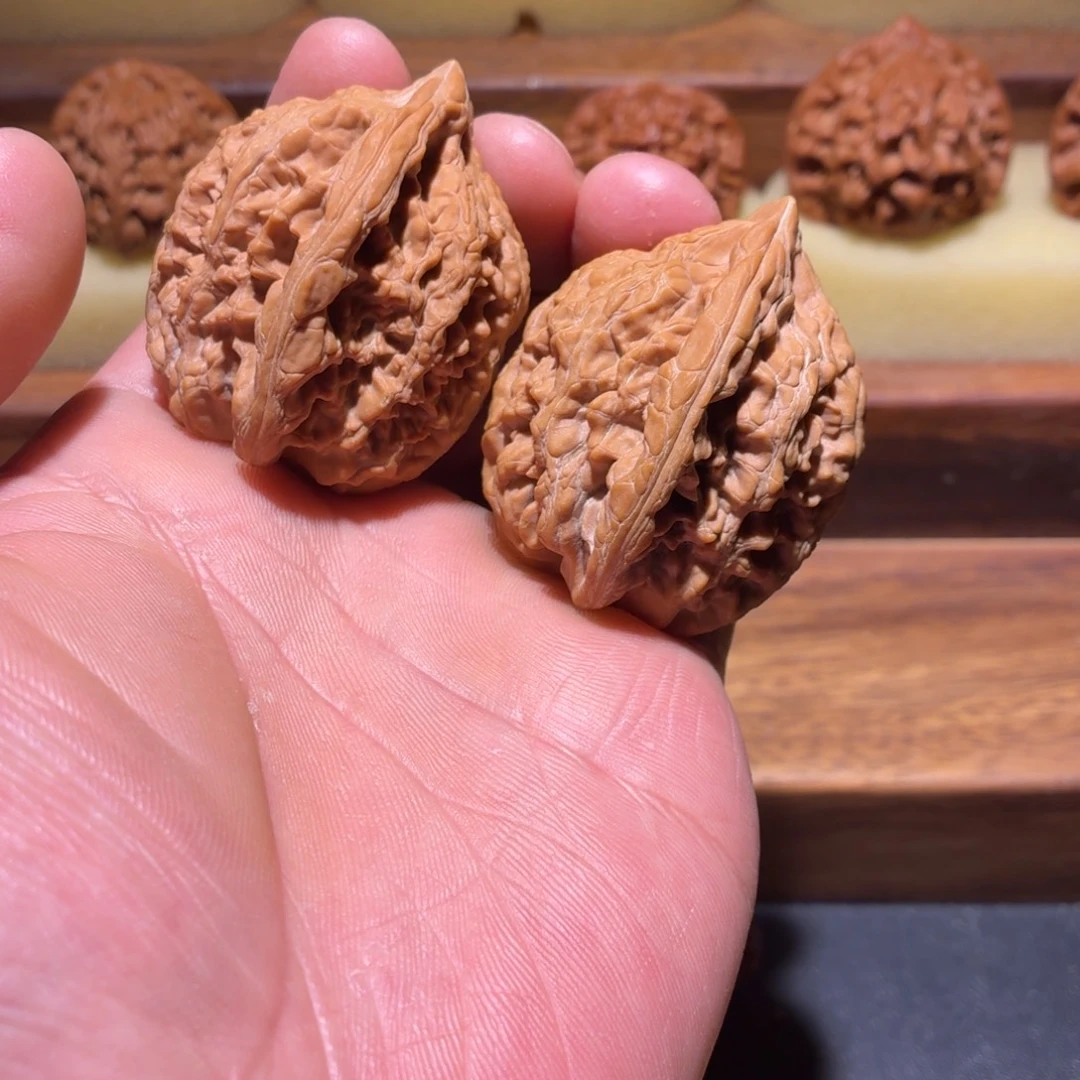 吊坠文玩核桃大沽石核桃