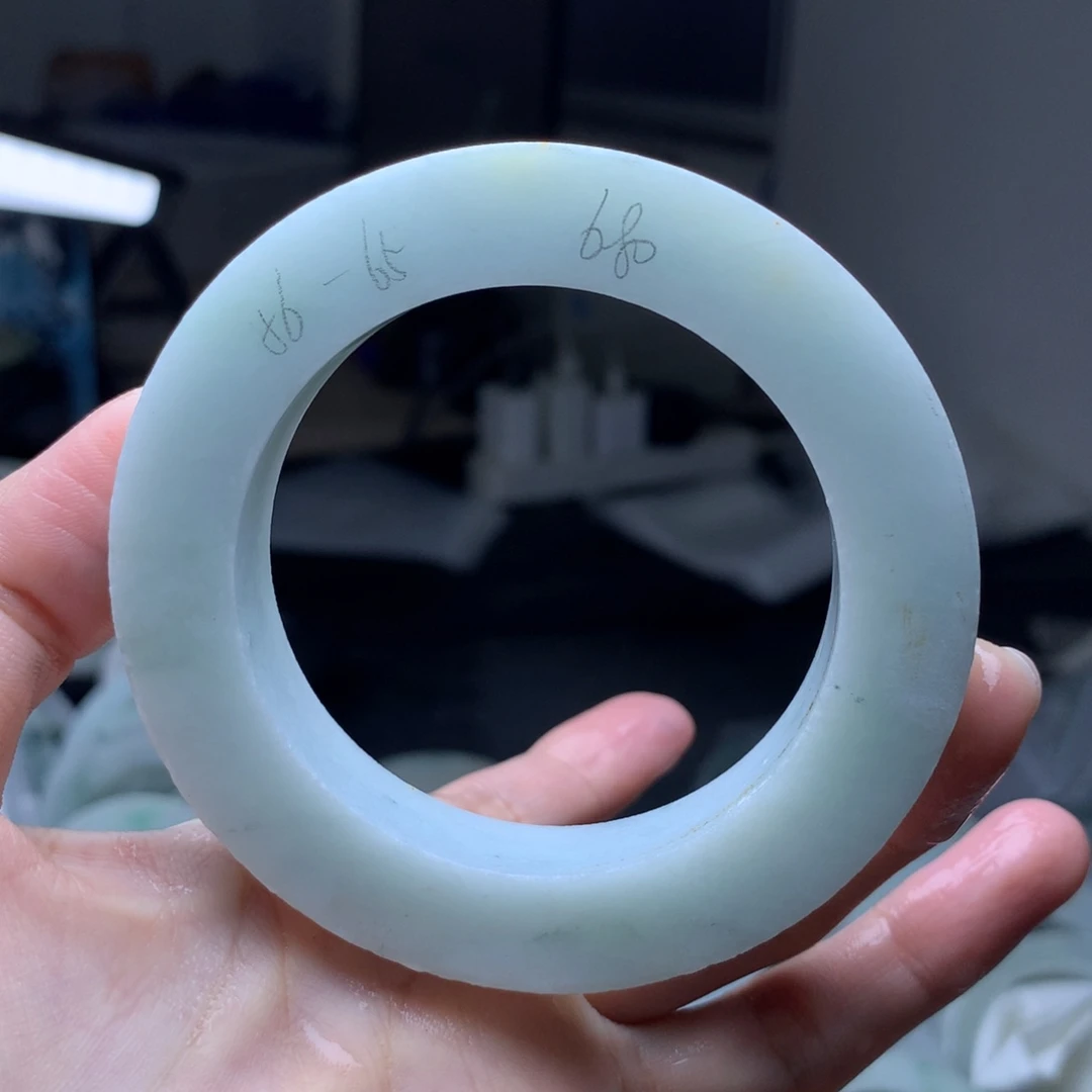 定制翡翠未镶嵌翡翠手镯定制