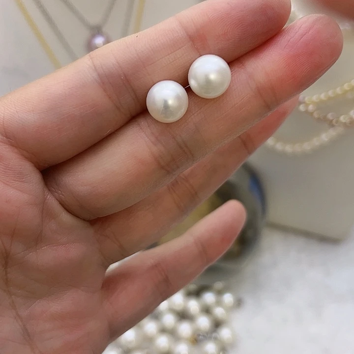 银S925镶嵌白珠耳钉淡水珍珠