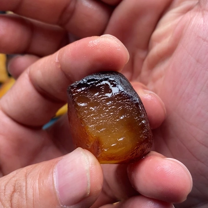 定制琥珀未镶嵌天然蜜蜡