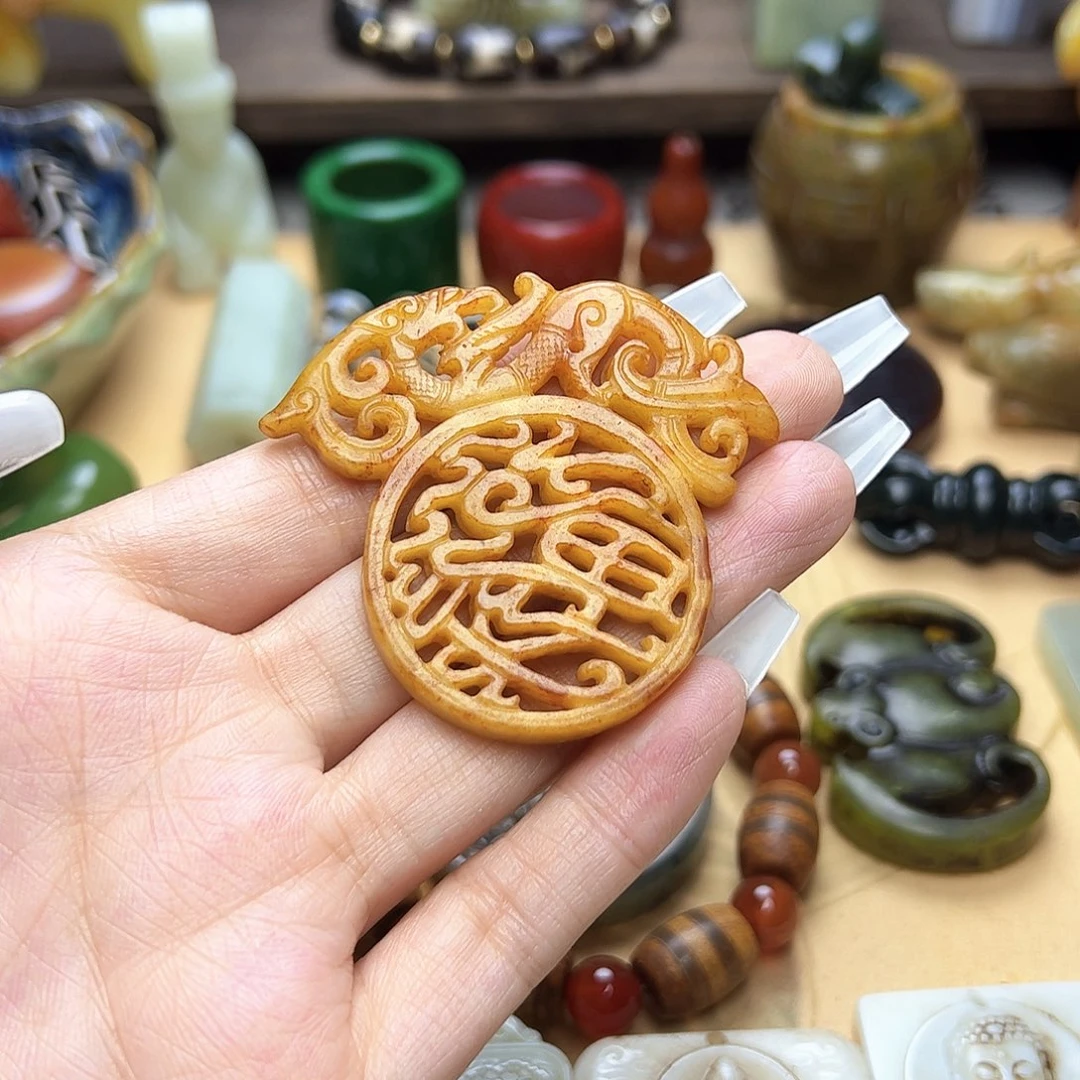 蛇纹石玉未镶嵌颈饰