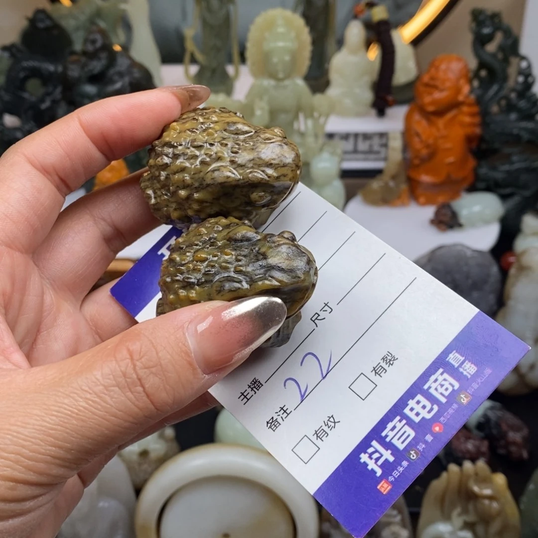 和田玉未镶嵌颈饰霸*