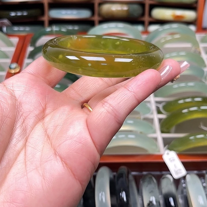 岫玉未镶嵌手镯岫玉