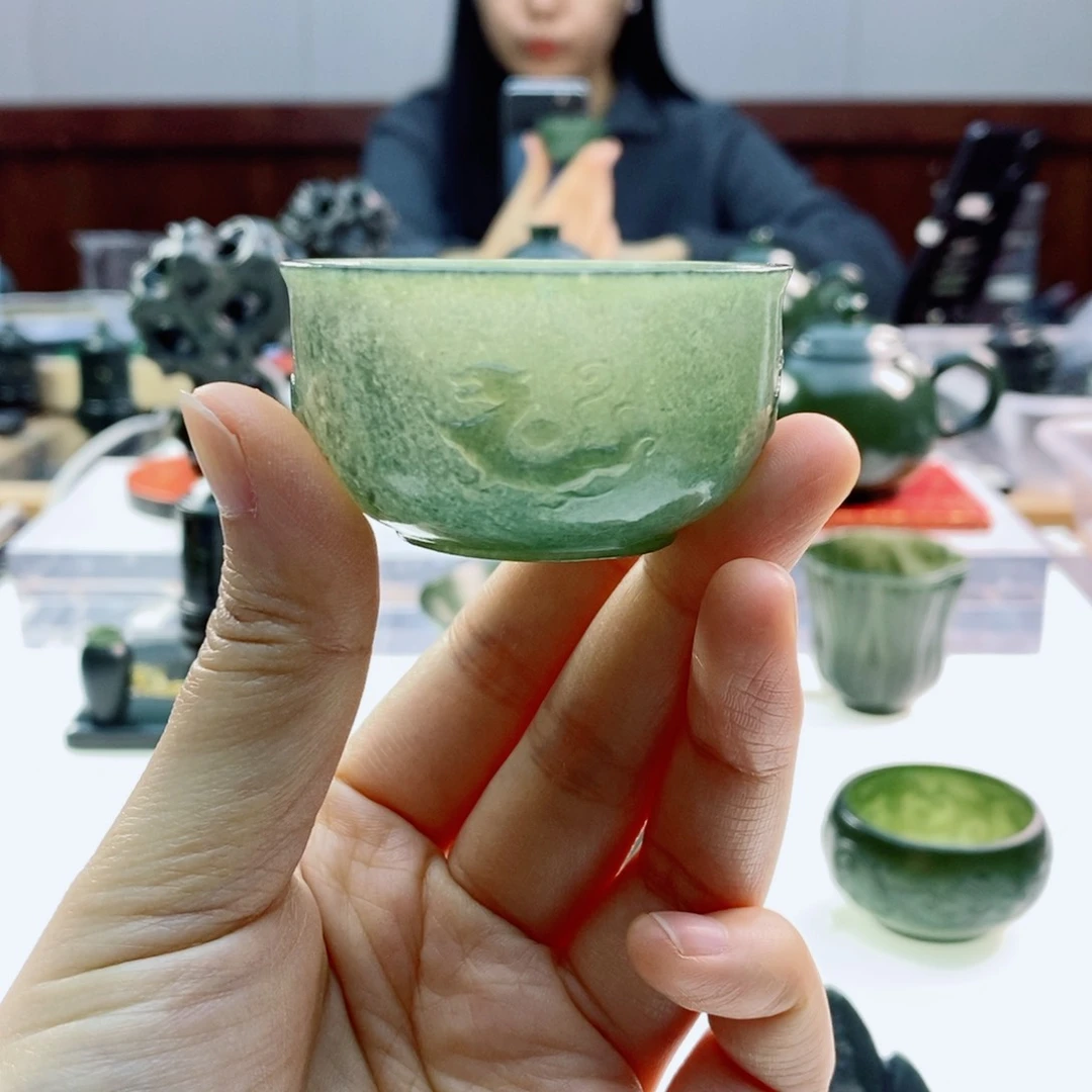 未镶嵌和田玉摆件