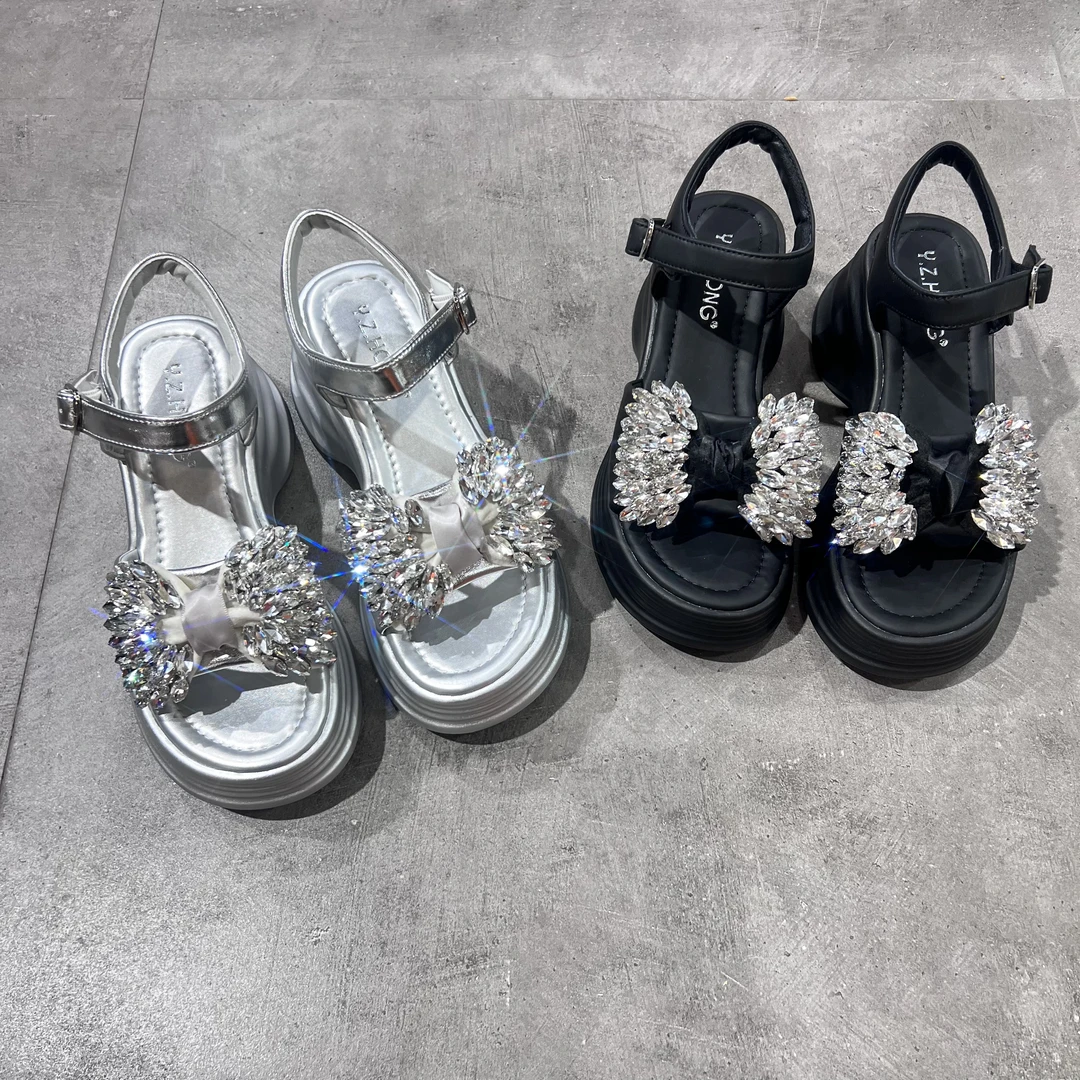 2025夏季水钻低帮韩版凉鞋女一字带凉鞋外穿坡跟百搭高跟