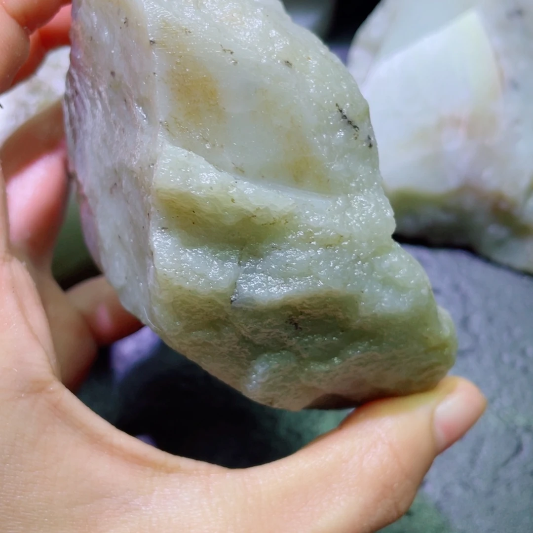 和田玉未镶嵌珠宝半成品