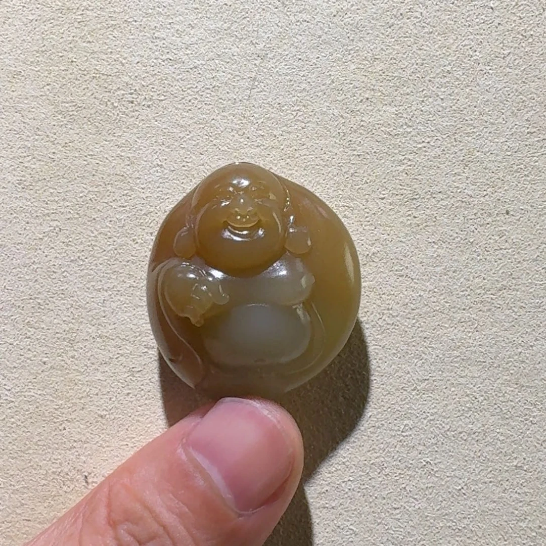 打***了和田玉未镶嵌颈饰