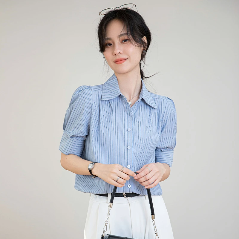 法式通勤蓝色条纹短袖衬衫女夏季2025新款职业面试高级感上衣