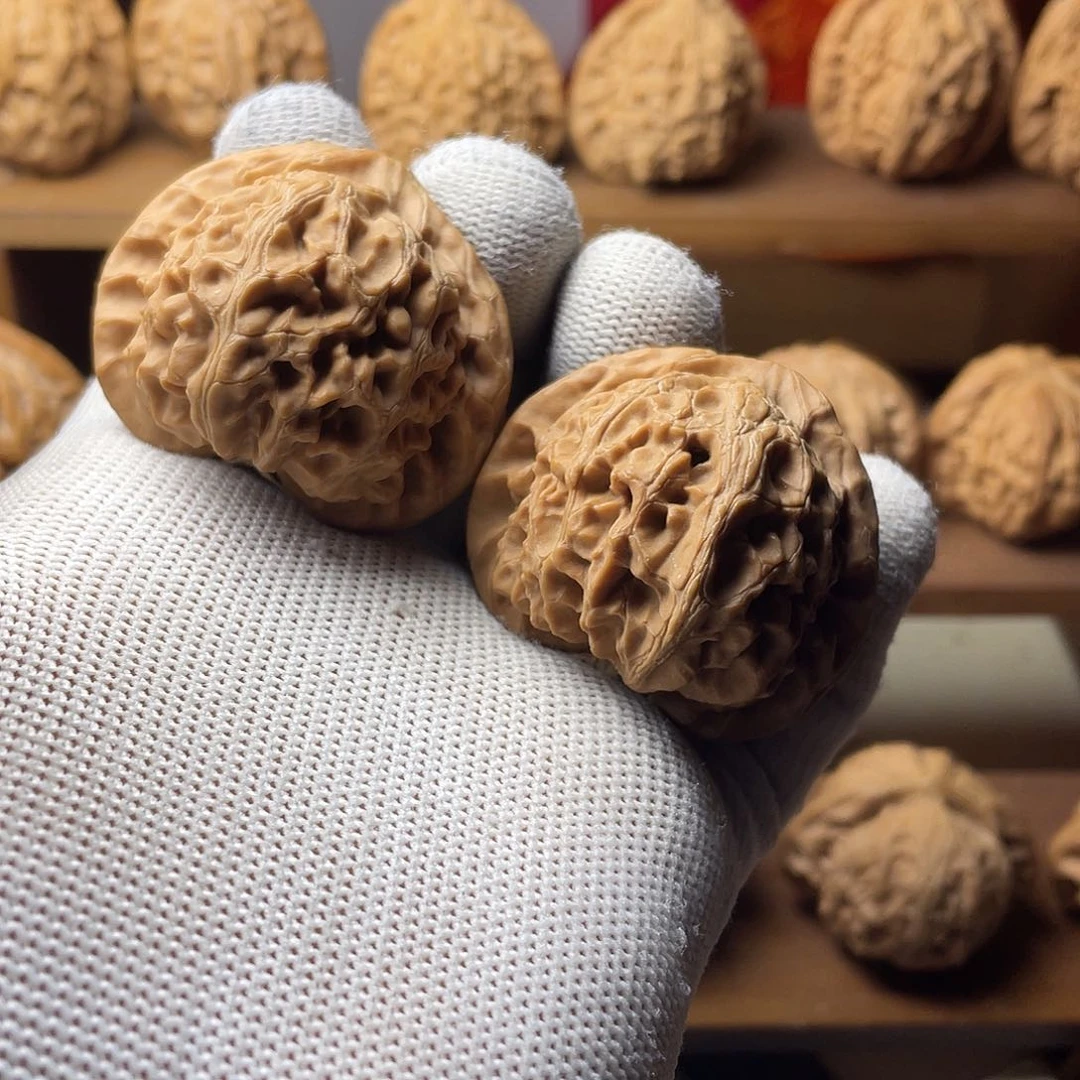 桃核吊坠宫灯狮子头43