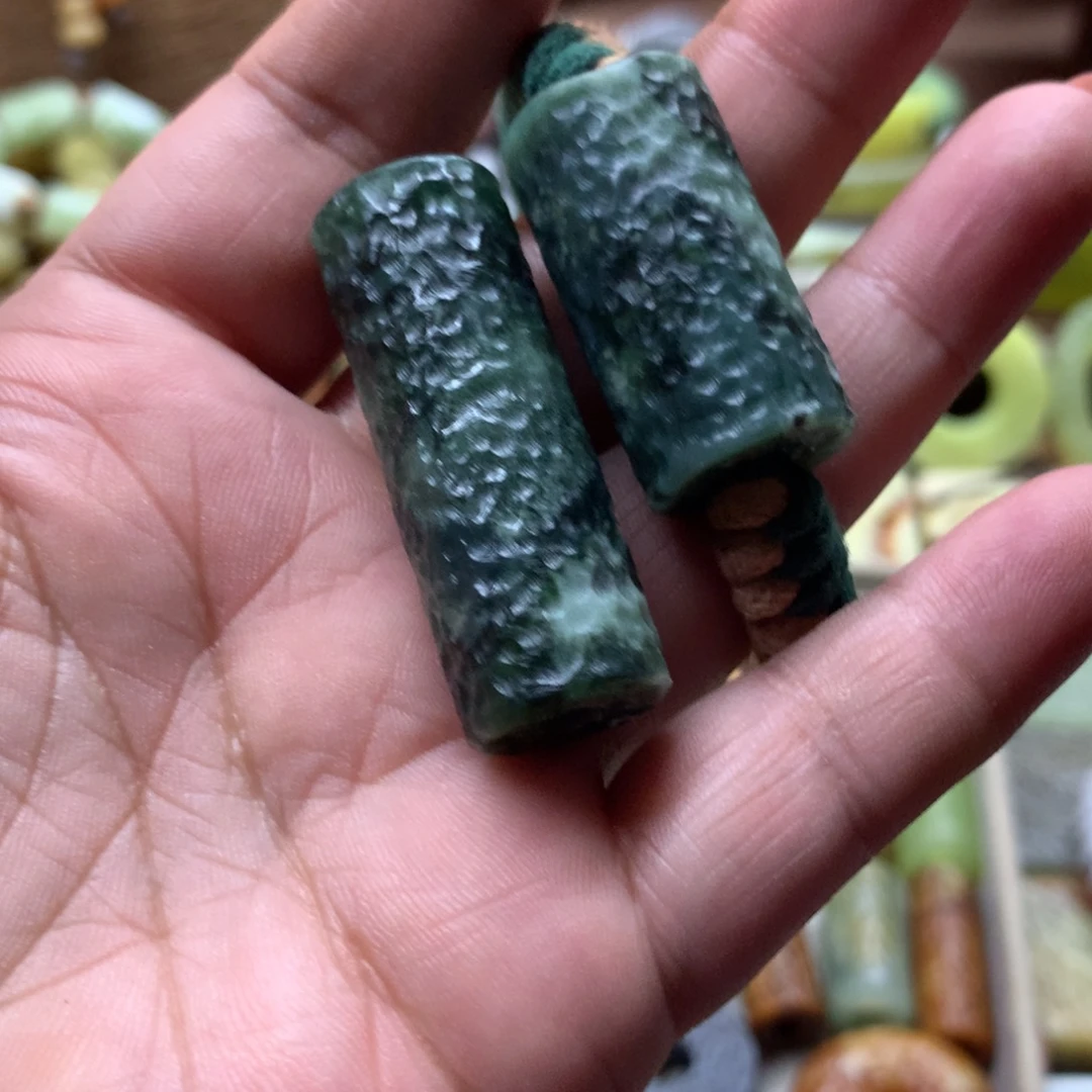 偏***生蛇纹石玉合金颈饰