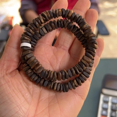 沉香手串乌身红土沉水7克卡0.8多样性发1条