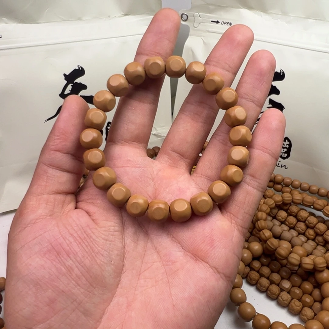 稳***定吊坠猴头核桃微瑕六方
