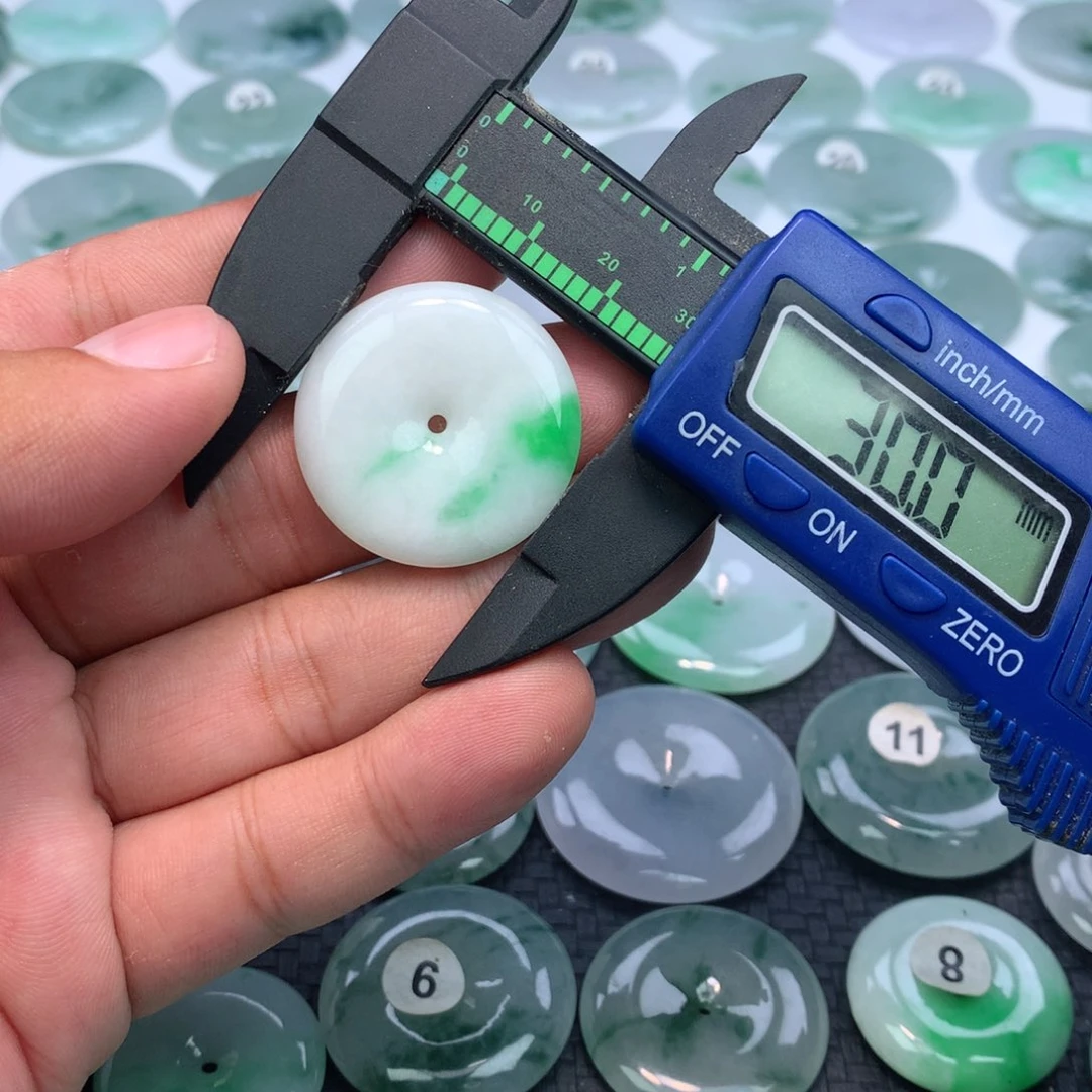 翡翠未镶嵌颈饰缅甸天然A货翡翠