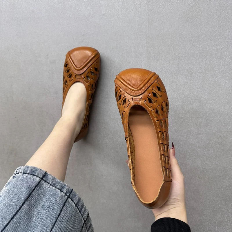 艺鞜2025年夏季新款真皮平底圆头打孔编织洞洞鞋妈妈软底浅口凉鞋