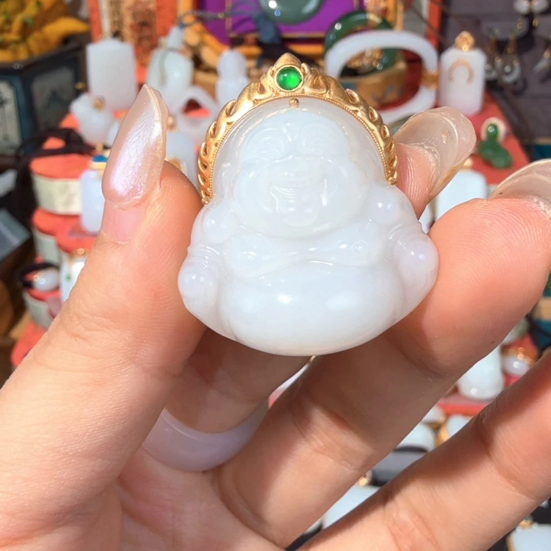 和田玉18K金镶嵌颈饰