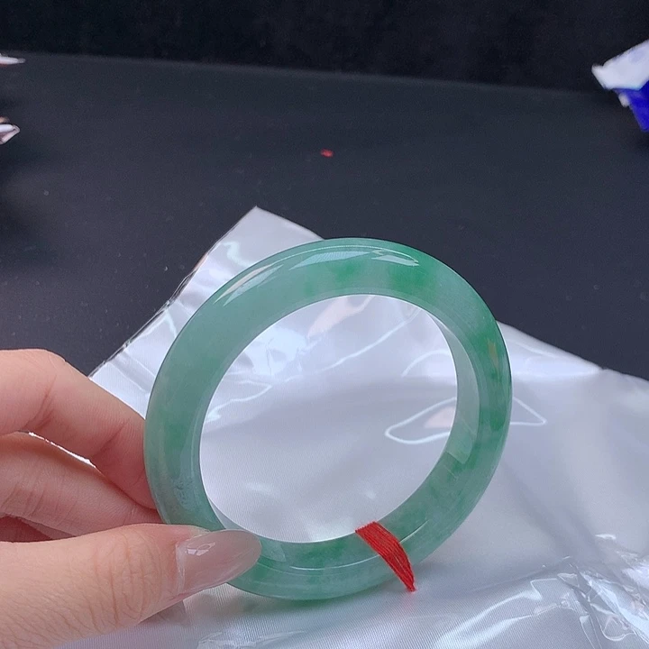 翡翠未镶嵌手镯62