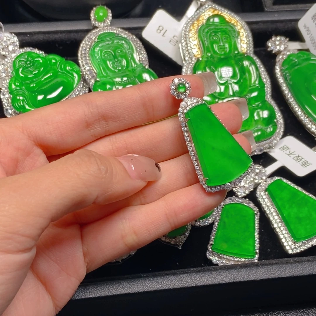 翡翠未镶嵌吊坠(不含链)