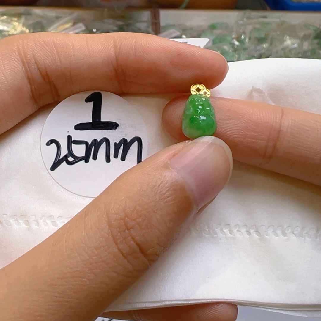 吊坠(不含链)18K金镶嵌翡翠