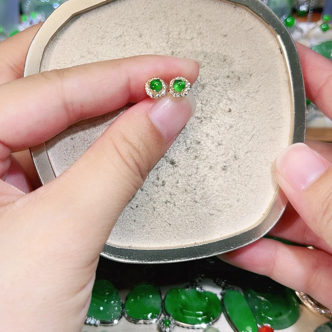 未镶嵌挂件翡翠裸石